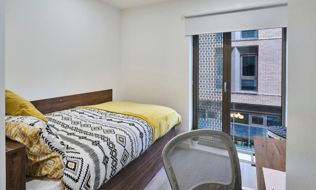 For Students Only The Oaks In Coventry Apartment Екстериор снимка