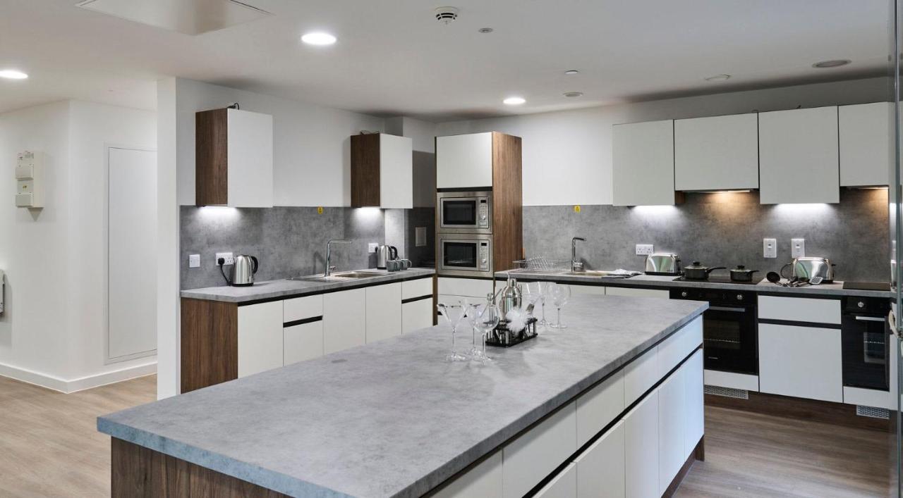 For Students Only The Oaks In Coventry Apartment Екстериор снимка