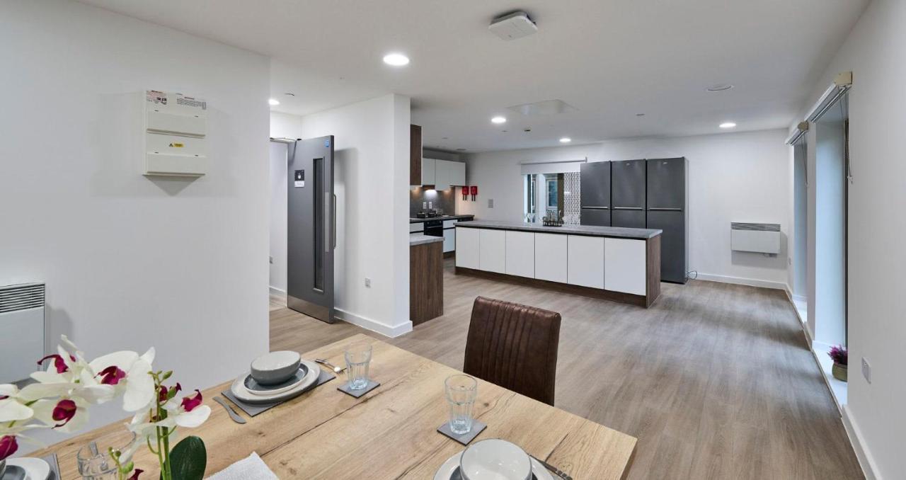 For Students Only The Oaks In Coventry Apartment Екстериор снимка