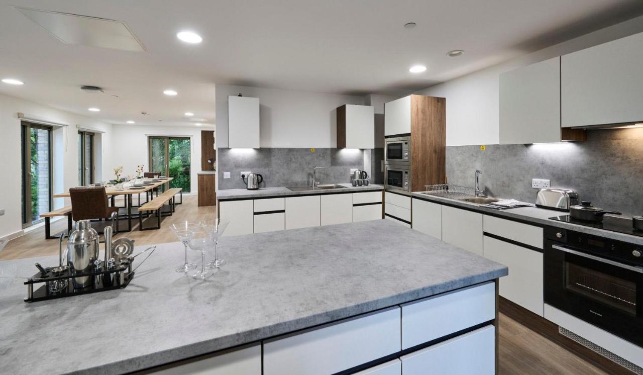 For Students Only The Oaks In Coventry Apartment Екстериор снимка