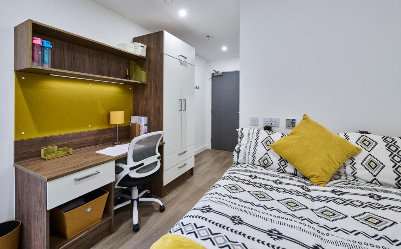 For Students Only The Oaks In Coventry Apartment Екстериор снимка