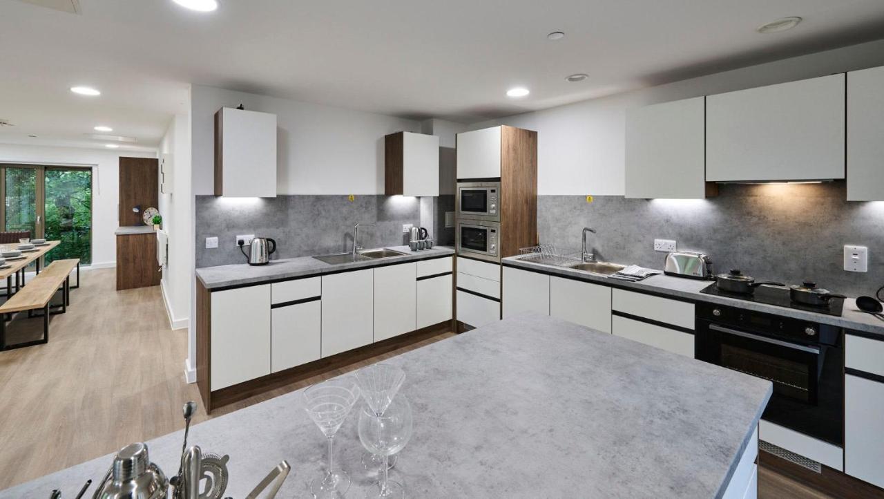 For Students Only The Oaks In Coventry Apartment Екстериор снимка